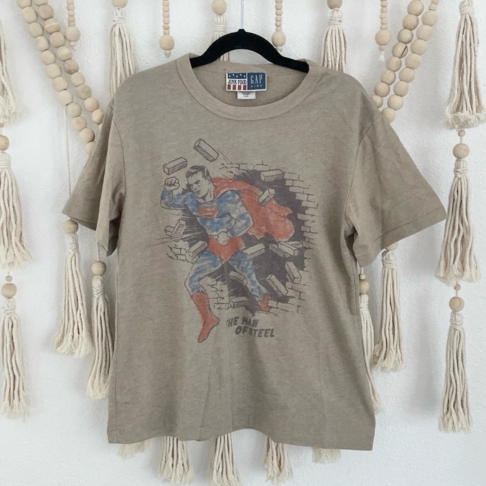 Junk Food x Gap kids Superman graphic tee light brown short sleeve shirt medium